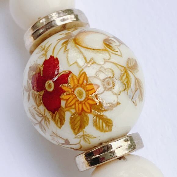 VTG Mid Century Japan Cream Floral Beaded Necklace Gold Tone Spacers 50s Lucite - Picture 11 of 14